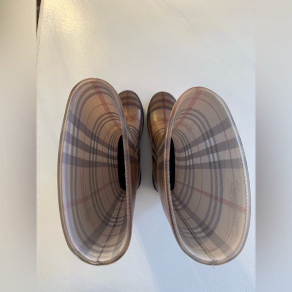 Women's Burberry House Check Pattern /Mid- Calf Rubber Rain Boots/Womens Size 37 - Picture 8 of 10